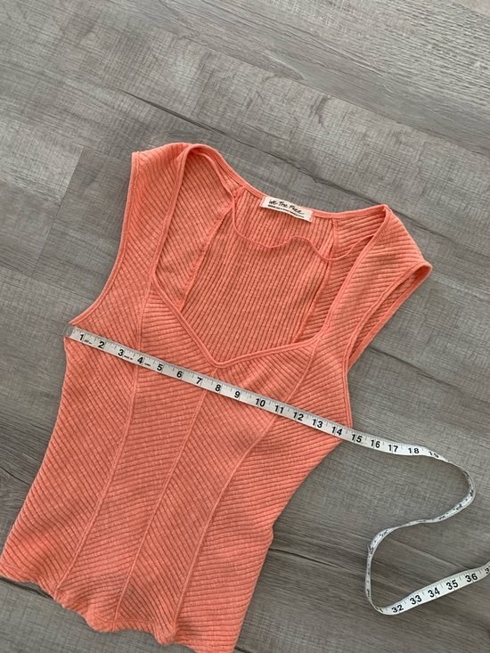 We The Free Coral/Peach Ribbed V-Neck Tank Top, size M. - Picture 8 of 12